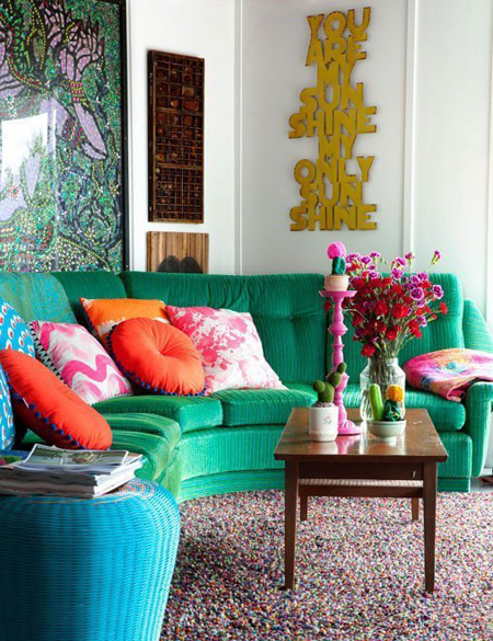 Phòng khách sinh động nhờ sofa màu sắc 10