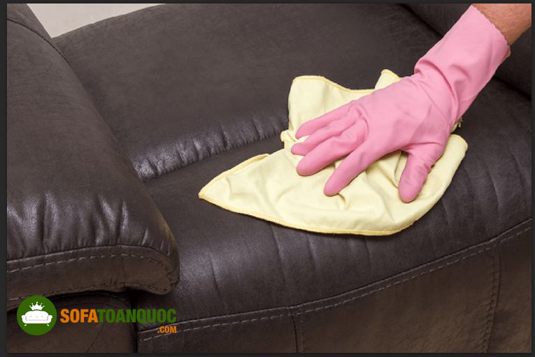 cách giặt ghế sofa da