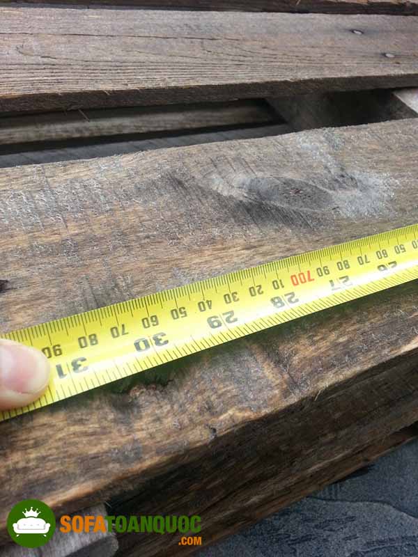 đo đạc kích thước sofa gỗ pallet