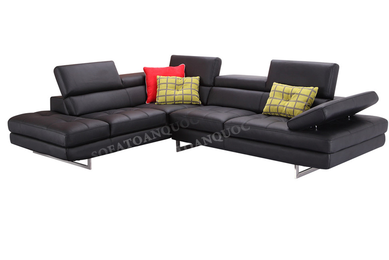 Sofa da màu đen cho phòng khách rộng