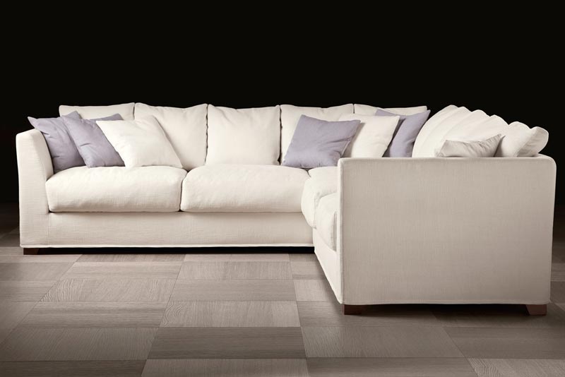 Sofa bọc vải màu trắng