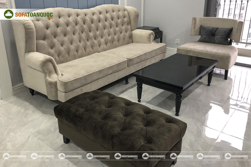 Ghế sofa vải nỉ tân cổ điển: Ghế sofavải nỉ tân cổ điển là giải pháp hoàn hảo cho các không gian sống đòi hỏi sự thanh lịch và sang trọng. Với chất liệu vải nỉ tinh tế và kiểu dáng tối giản, sản phẩm này sẽ mang đến cho bạn cảm giác thư thái và nổi bật.